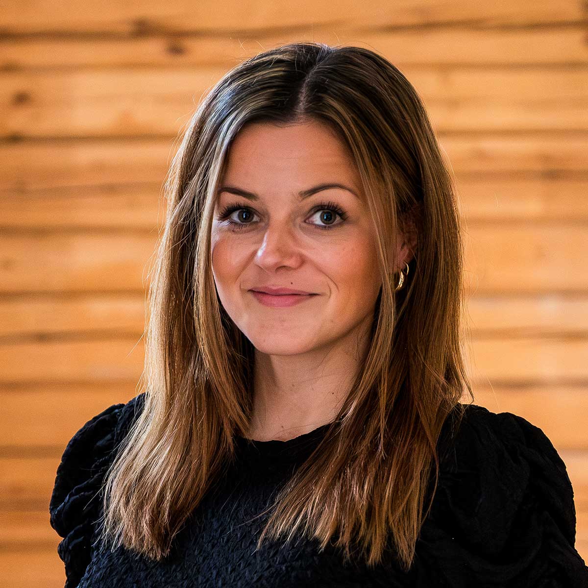 Rebecca Eliasson, Qimtek