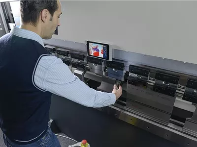 Haco CNC kantpress, Ursviken Maskin Verkstadsmaskiner