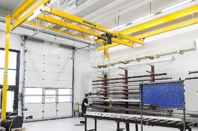  Lättprofiltravers i stål eller aluminium, Pmh International