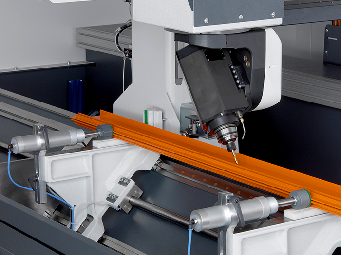 Elumatec SBZ 122/75 5-axligt profilbearbetningscenter