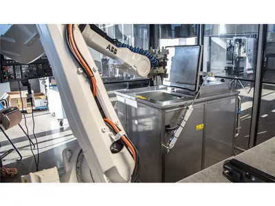 ULTRALJUDSTVÄTT MED ROBOTINTERFACE
