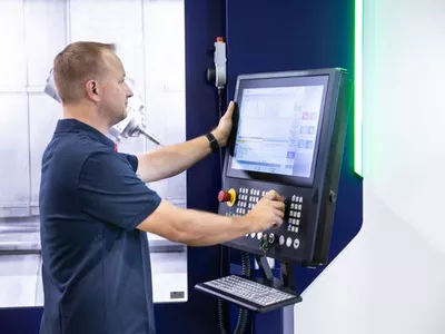 EMCO Hyperturn 65-BMT flerfunktionell svarv med extrem fräskapacitet