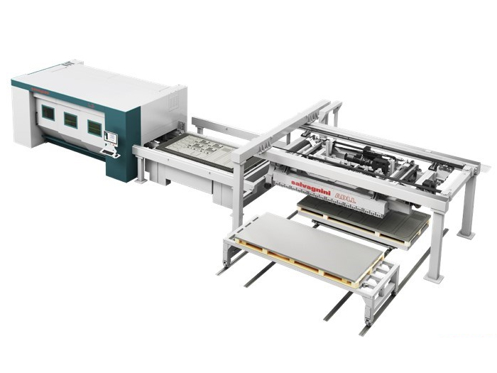 IRE_Metall_investerar_i_ny_Fiberlaser_och_Kantpress_valjer_Salvagnini_som_leverantor